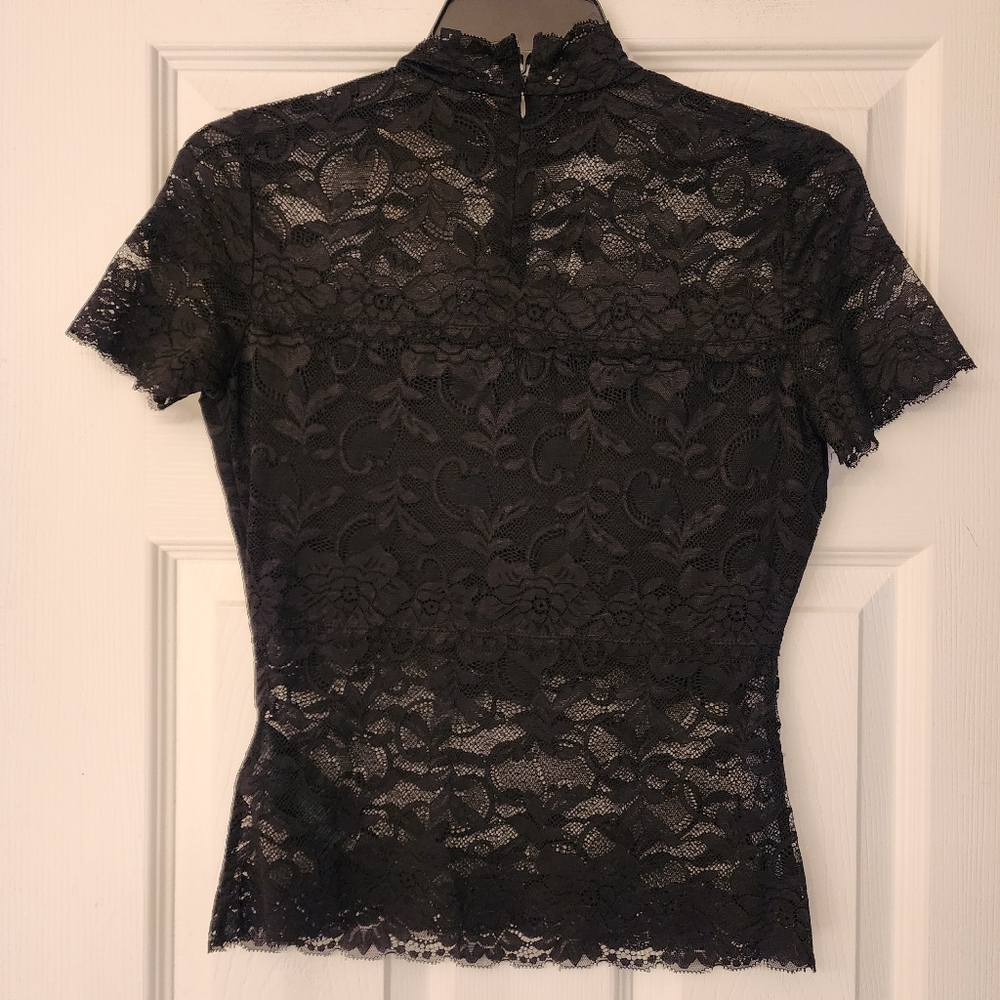 GUESS Women's Black Lace Mock Neck Short Sleeve Blouse Size Small - Picture 3 of 10